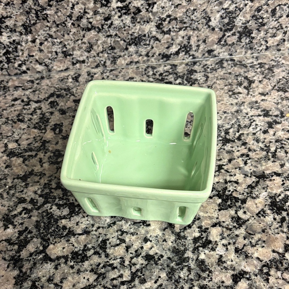 Green Ceramic Berry Basket